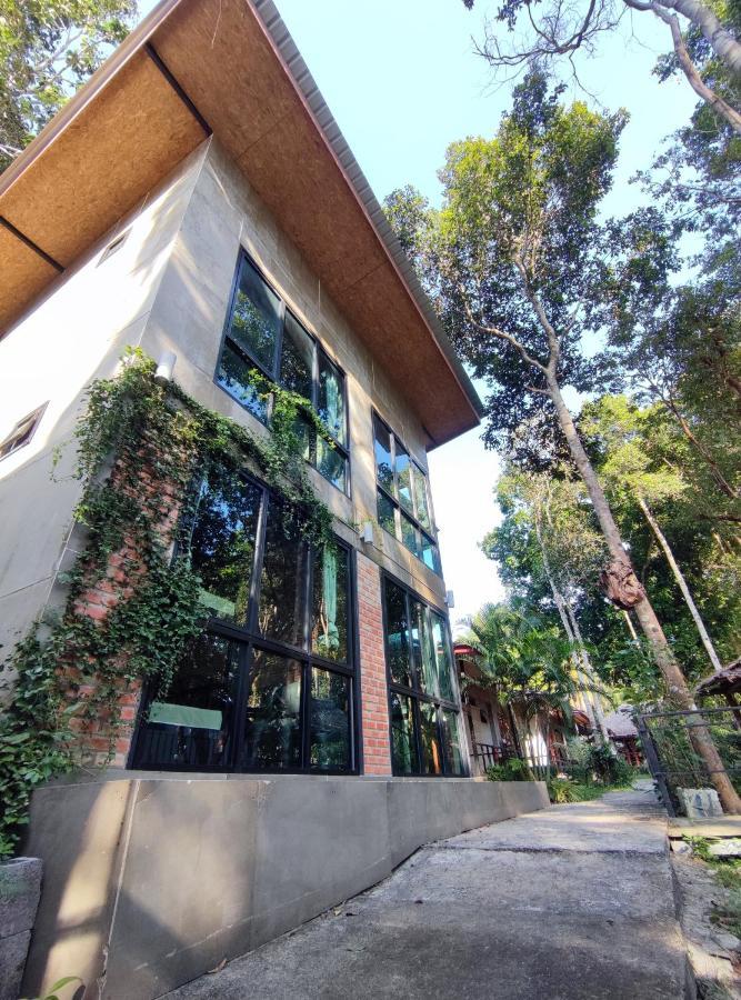 Blanco Hostel Lanta 18 To 35 Ko Lanta Екстериор снимка