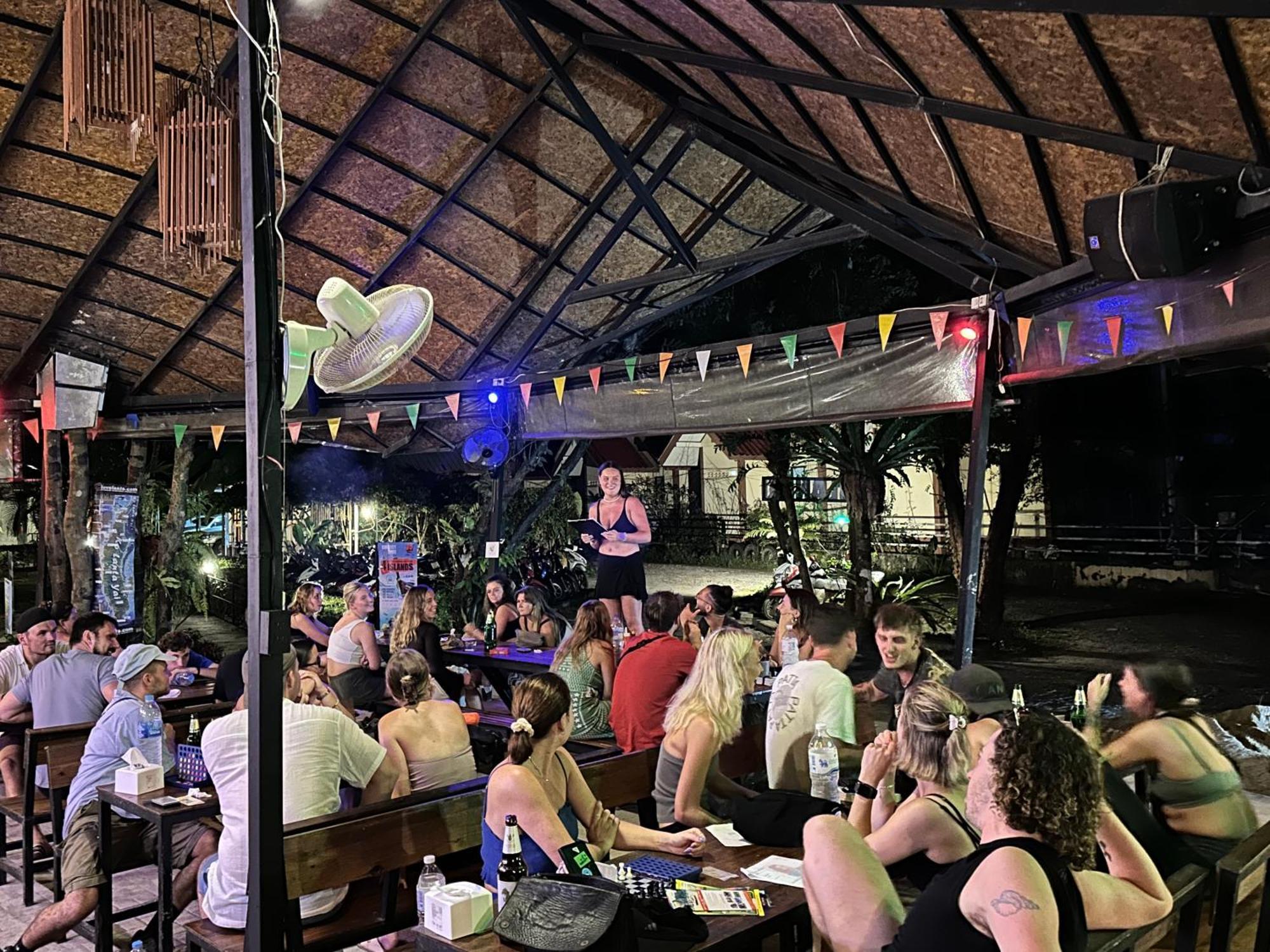 Blanco Hostel Lanta 18 To 35 Ko Lanta Екстериор снимка