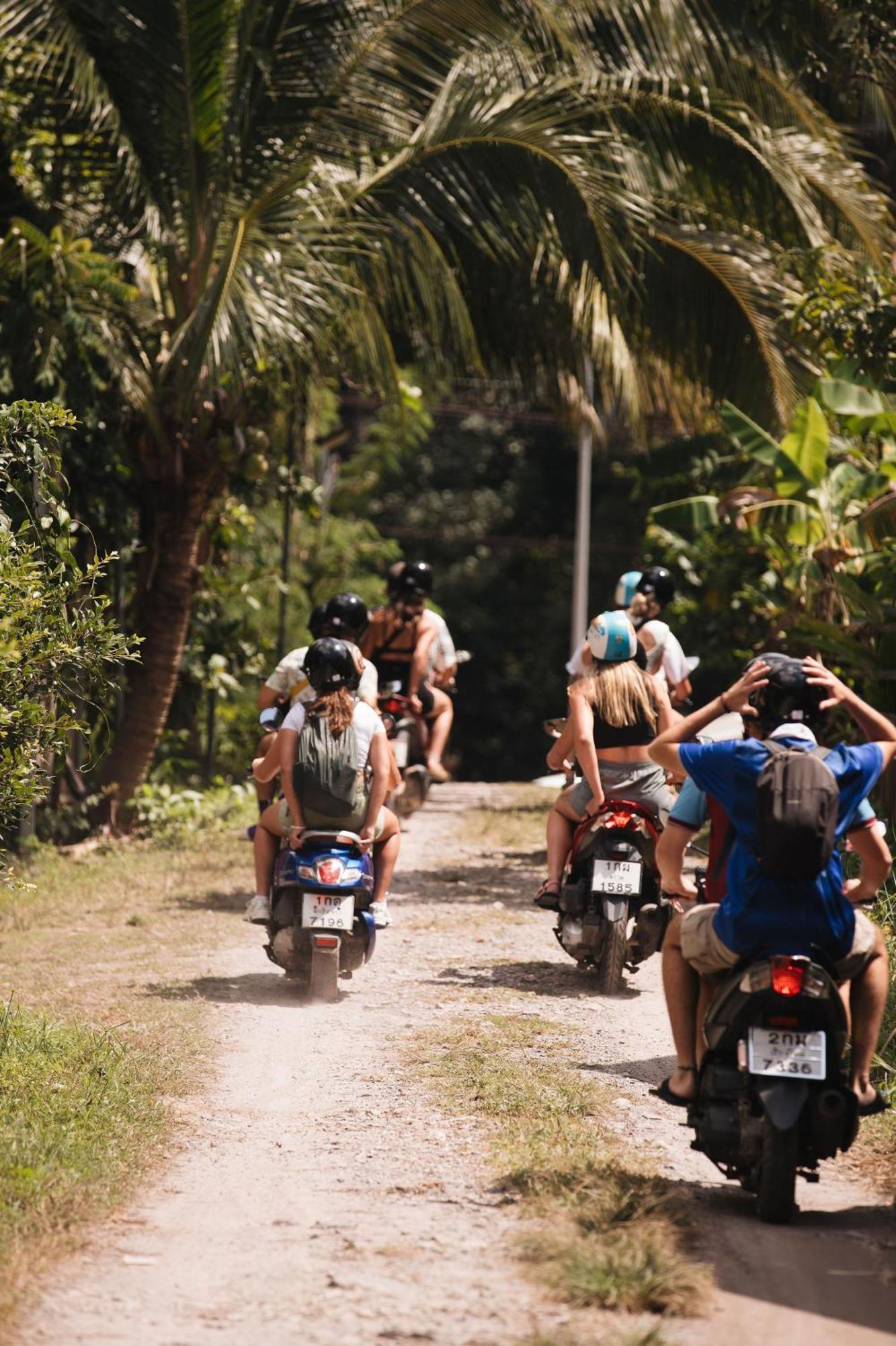 Blanco Hostel Lanta 18 To 35 Ko Lanta Екстериор снимка